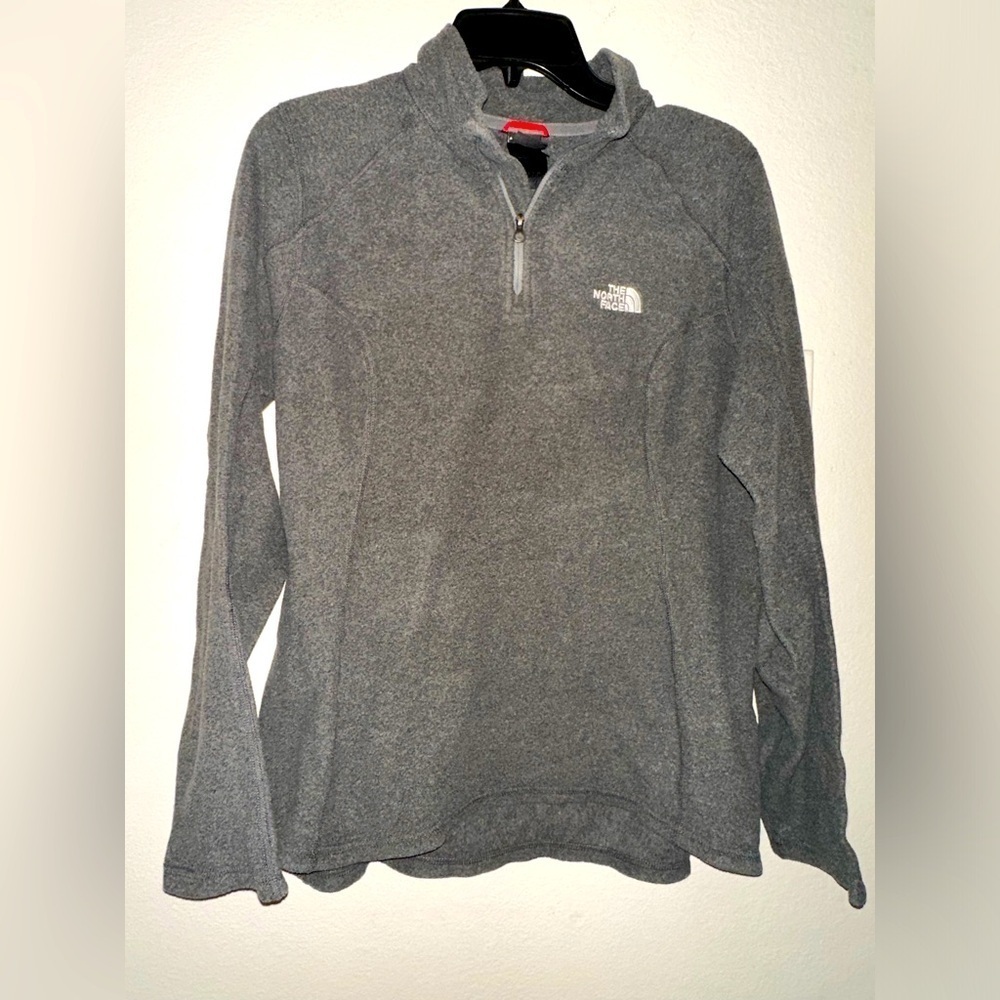 The North Face women’s grey light fleece jacket M outdoor athleisure hiking